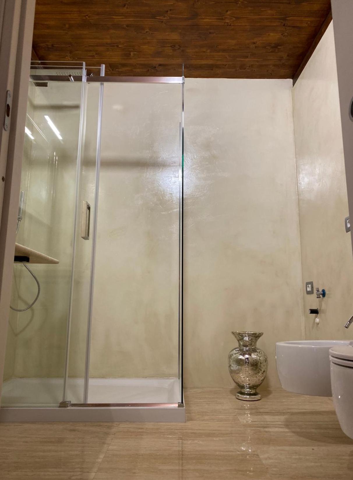 Romanlux Suites